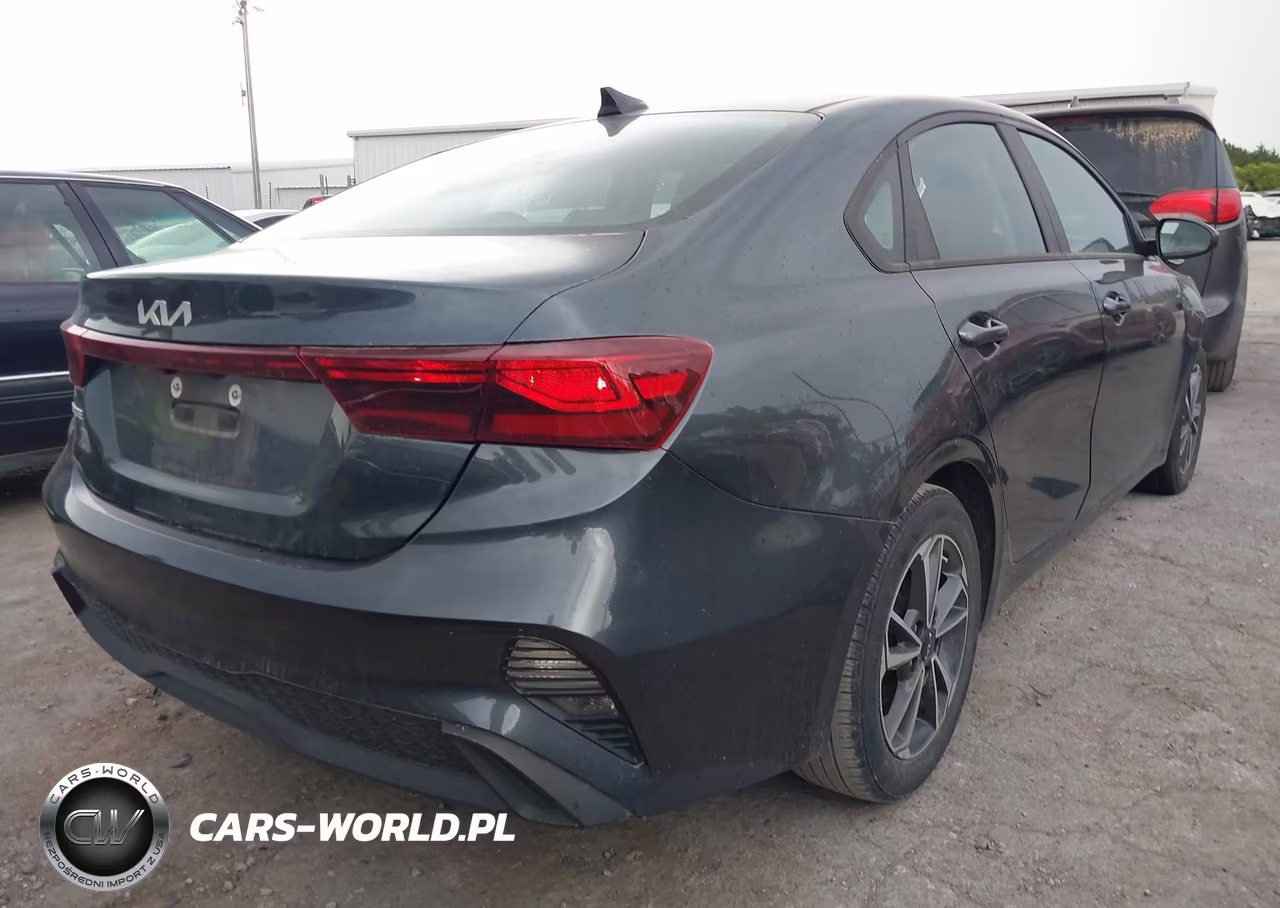 2024 Kia Forte Lxs VIN:3KPF24AD3RE768475 - 4