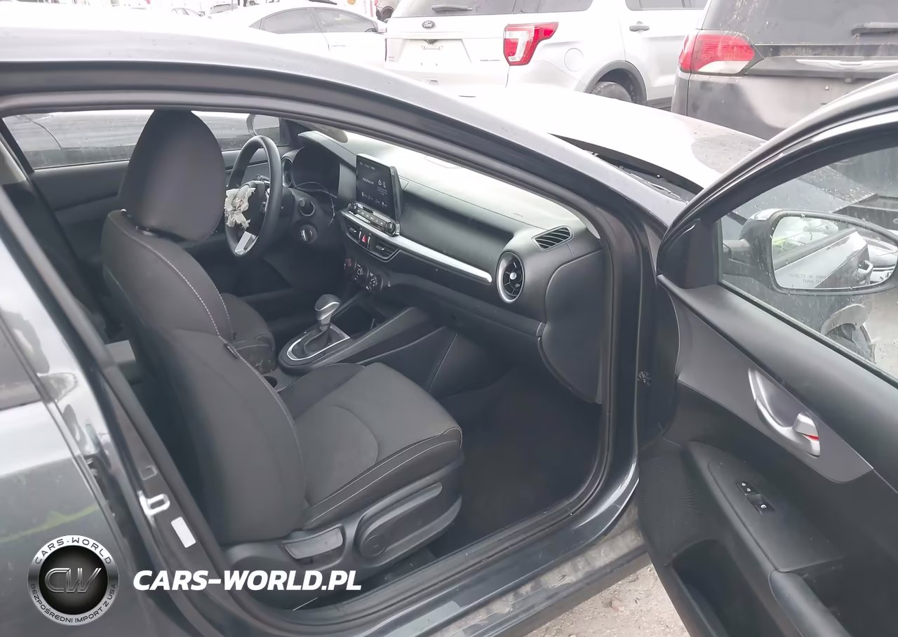 2024 Kia Forte Lxs VIN:3KPF24AD3RE768475 - 5