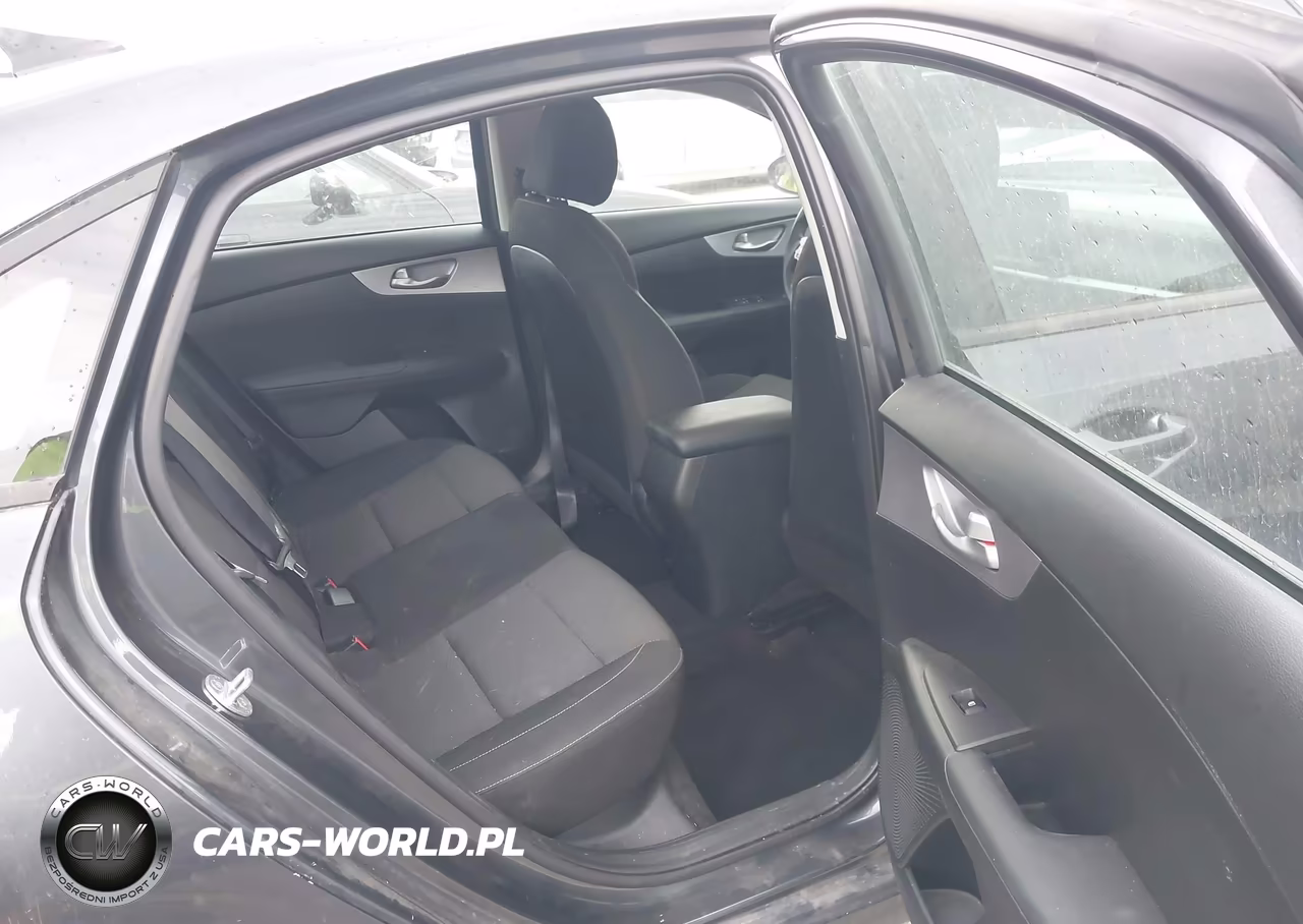 2024 Kia Forte Lxs VIN:3KPF24AD3RE768475 - 8
