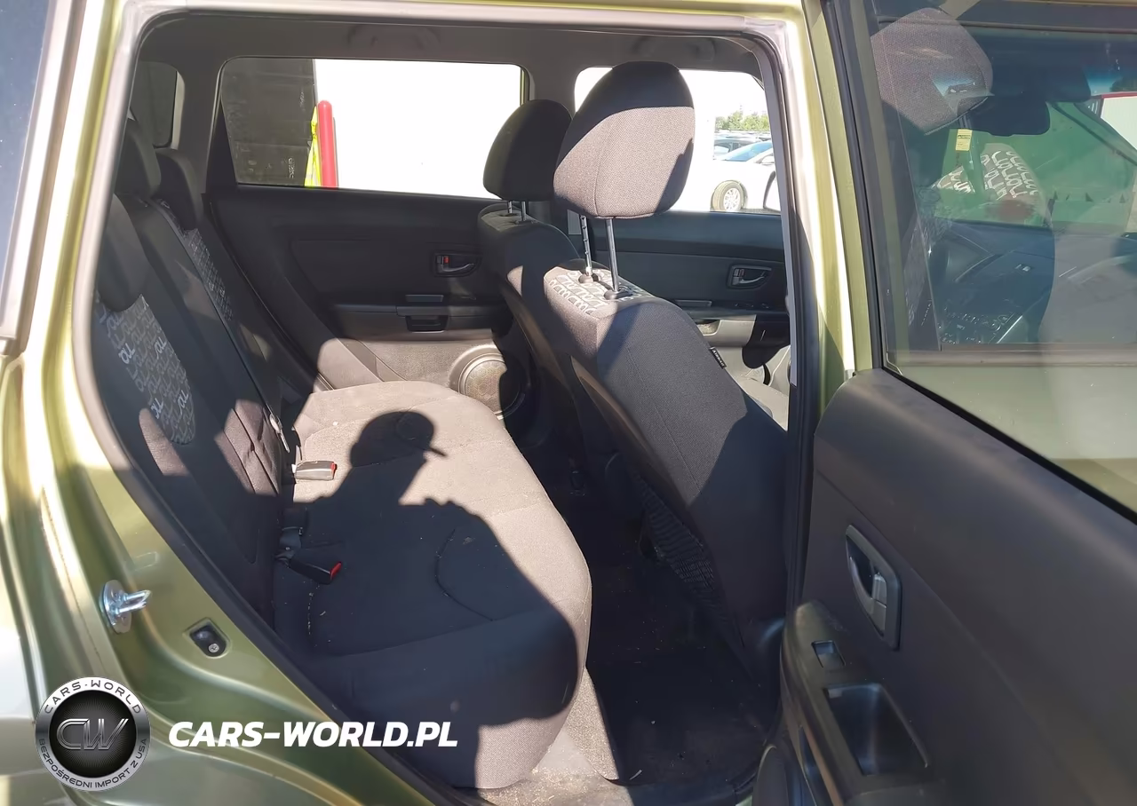 2010 Kia Soul + VIN:KNDJT2A21A7118705 - 8