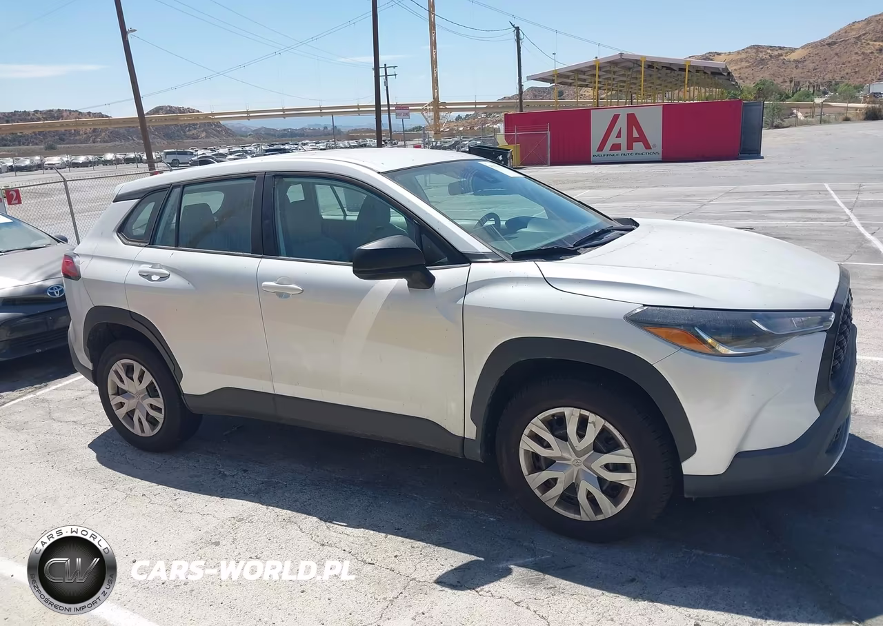 2022 Toyota Corolla Cross L VIN:7MUAAAAG8NV004309 - 14