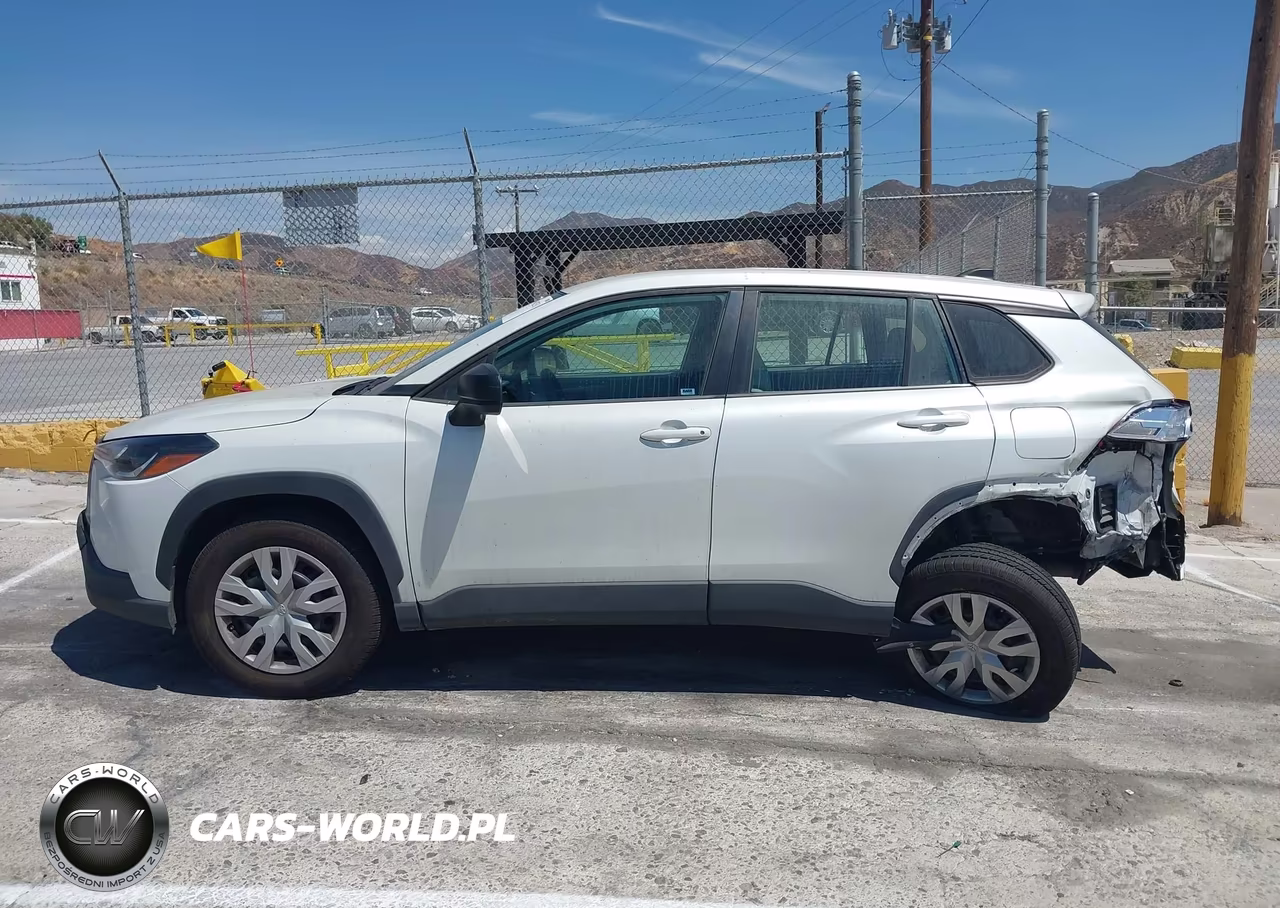 2022 Toyota Corolla Cross L VIN:7MUAAAAG8NV004309 - 15