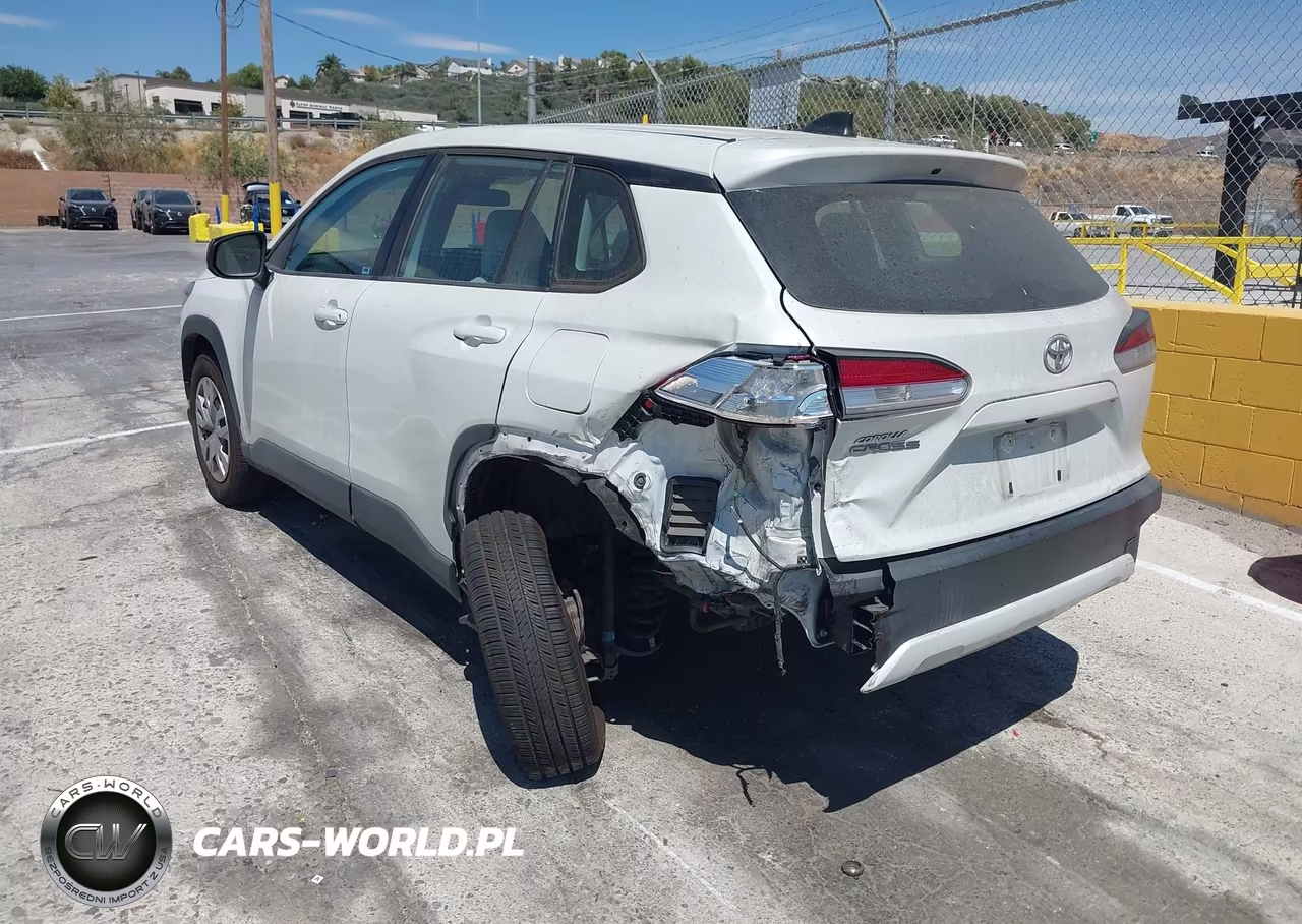 2022 Toyota Corolla Cross L VIN:7MUAAAAG8NV004309 - 3