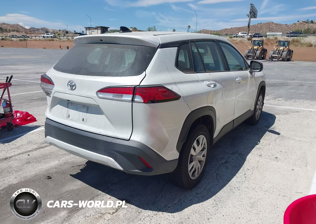 2022 Toyota Corolla Cross L VIN:7MUAAAAG8NV004309 - 4
