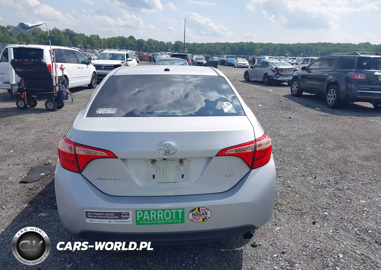 2019 Toyota Corolla Le VIN:2T1BURHE0KC197990 - 17