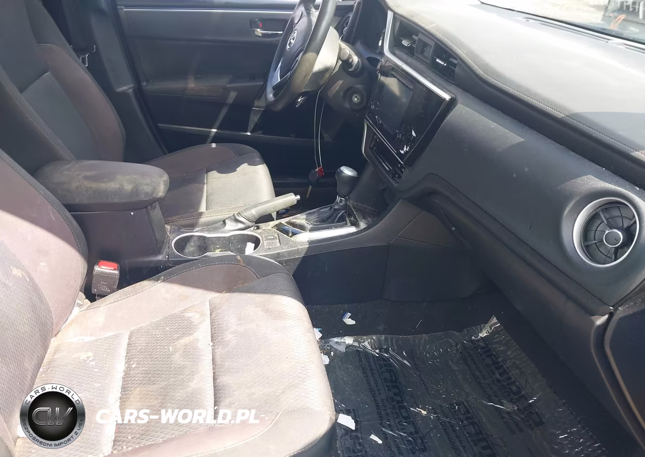 2019 Toyota Corolla Le VIN:2T1BURHE0KC197990 - 5
