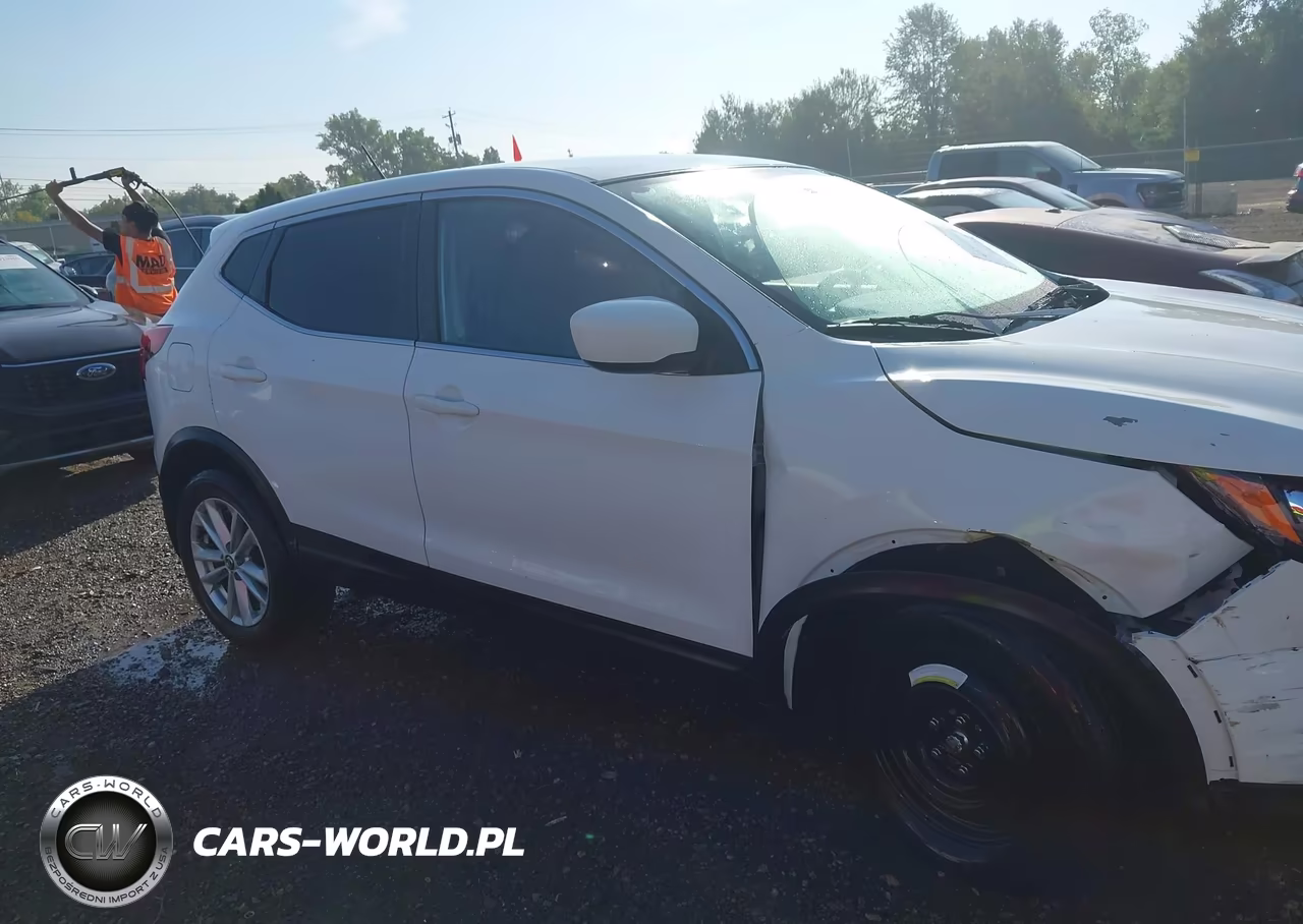 2019 Nissan Rogue Sport S VIN:JN1BJ1CR6KW311389 - 13