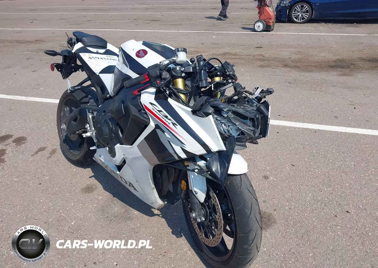 2026 Honda Cbr1000 Rr – zdjęcie 1 z 11