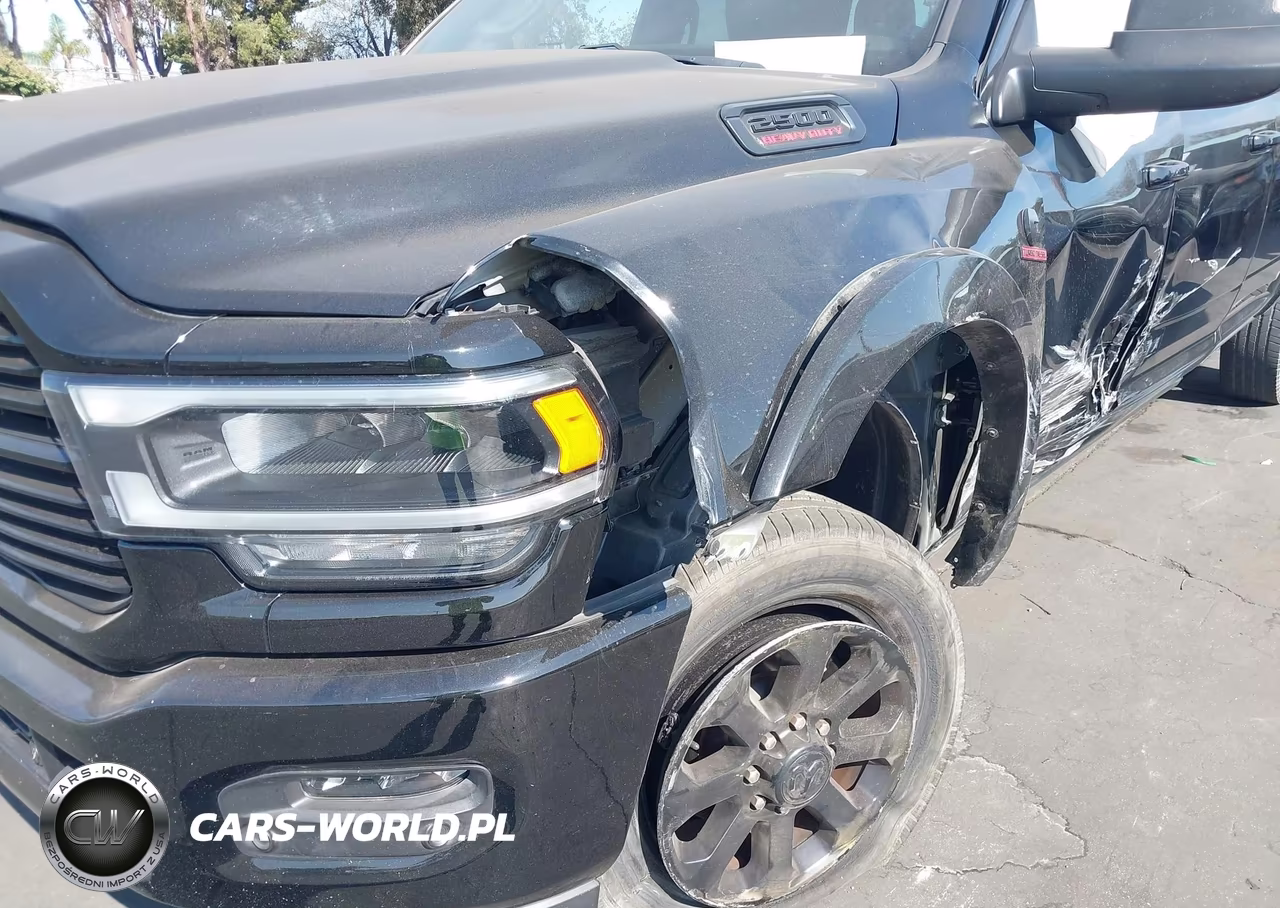 2019 Ram 2500 Laramie 4X4 8' Box VIN:3C6UR5KL9KG654089 - 18