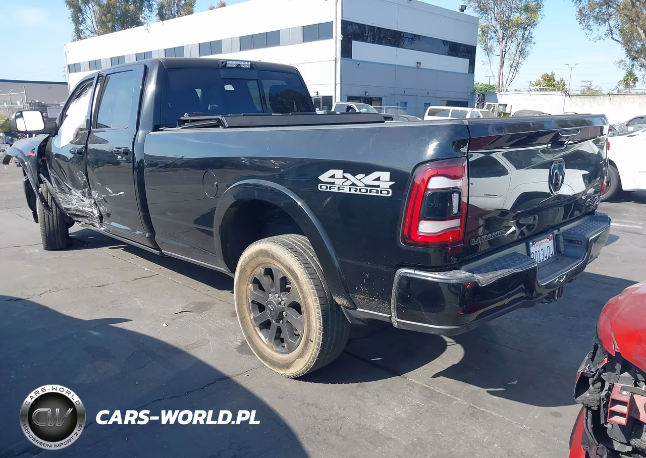 2019 Ram 2500 Laramie 4X4 8' Box VIN:3C6UR5KL9KG654089 - 3