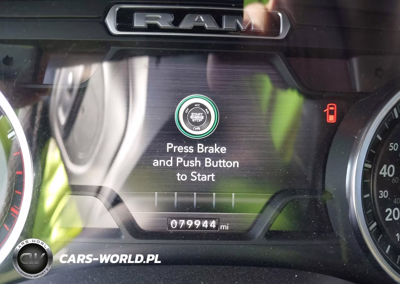 2019 Ram 2500 Laramie 4X4 8' Box VIN:3C6UR5KL9KG654089 - 7