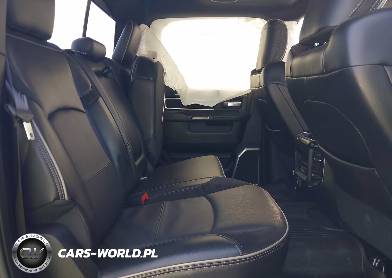 2019 Ram 2500 Laramie 4X4 8' Box VIN:3C6UR5KL9KG654089 - 8