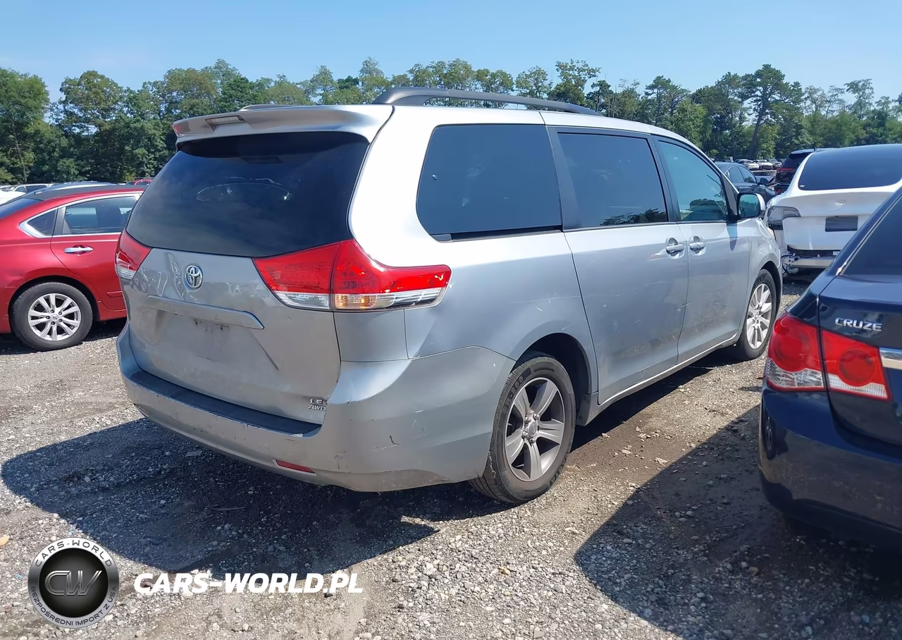 2014 Toyota Sienna Le 7 Passenger VIN:5TDJK3DC4ES081559 - 4
