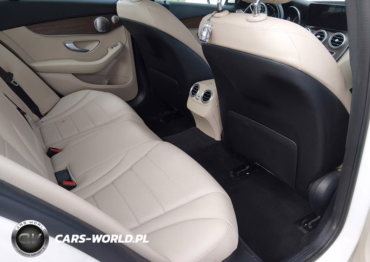 2019 Mercedes-Benz C 300 4Matic VIN:55SWF8EB7KU310165 - 8