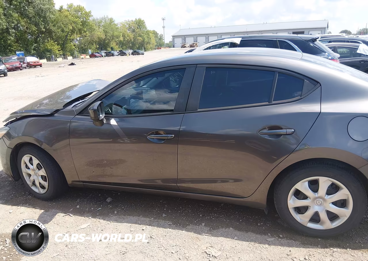 2018 Mazda Mazda3 Sport VIN:3MZBN1U74JM183809 - 14