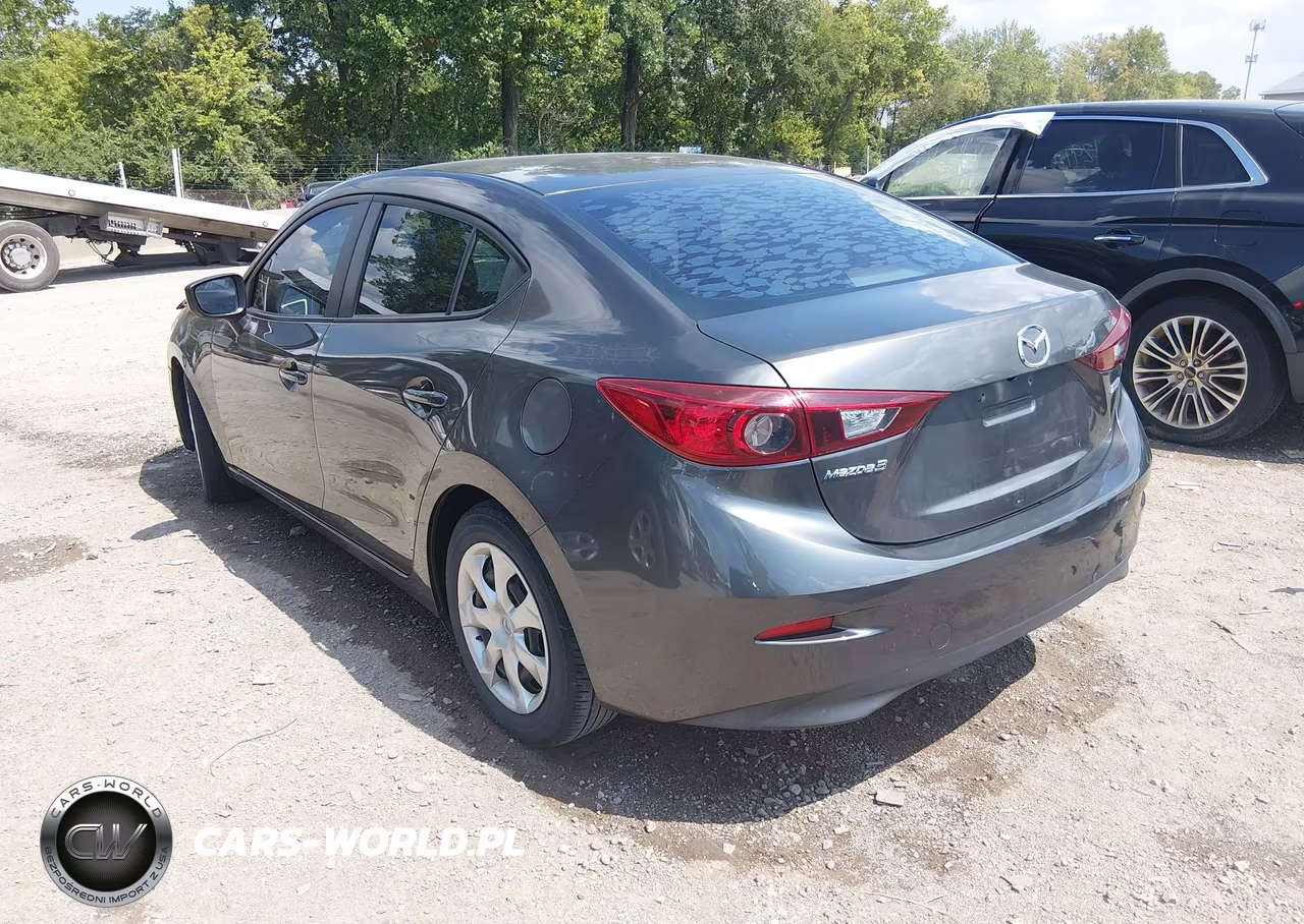2018 Mazda Mazda3 Sport VIN:3MZBN1U74JM183809 - 3