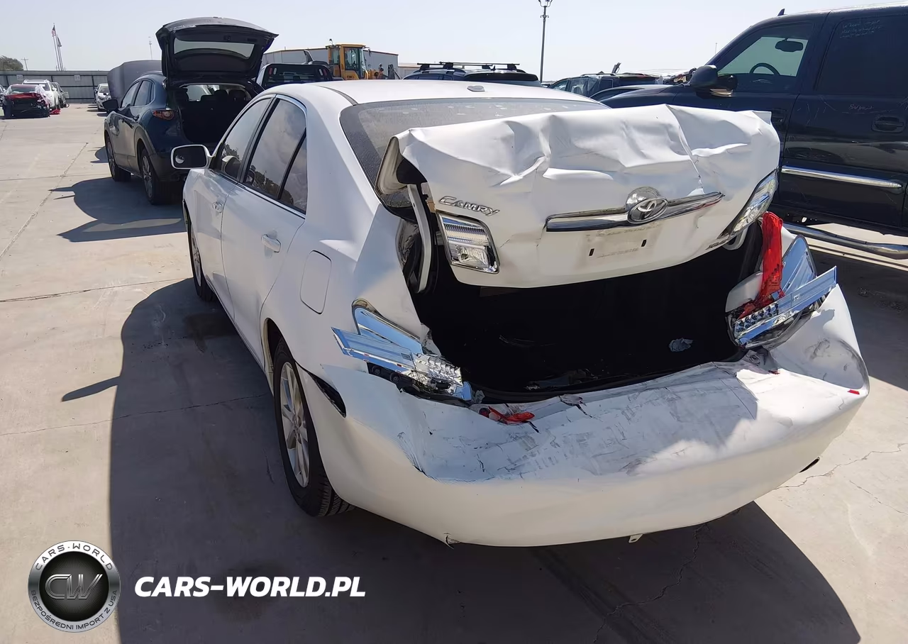 2010 Toyota Camry Xle VIN:4T1BF3EK5AU518842 - 3