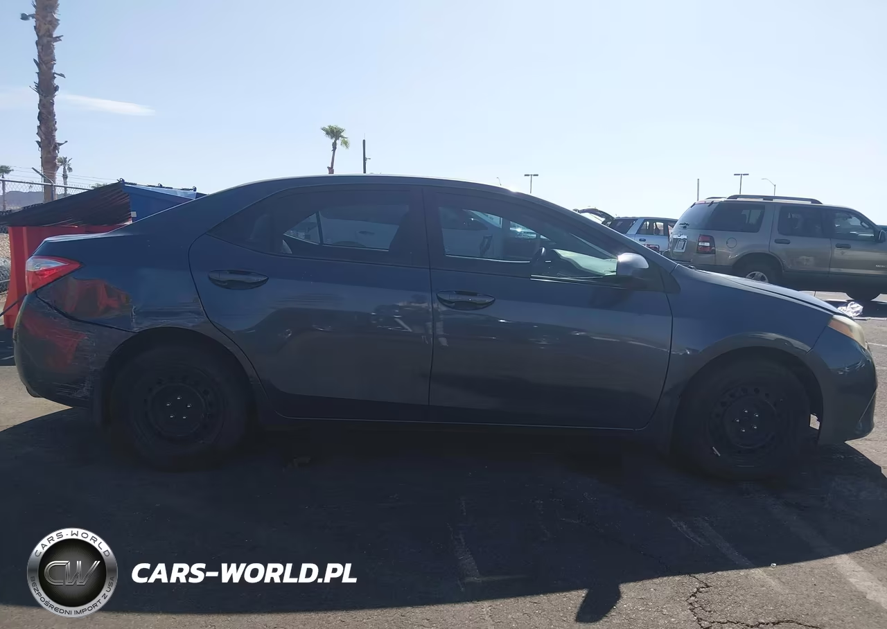 2015 Toyota Corolla Le VIN:5YFBURHE8FP219532 - 13