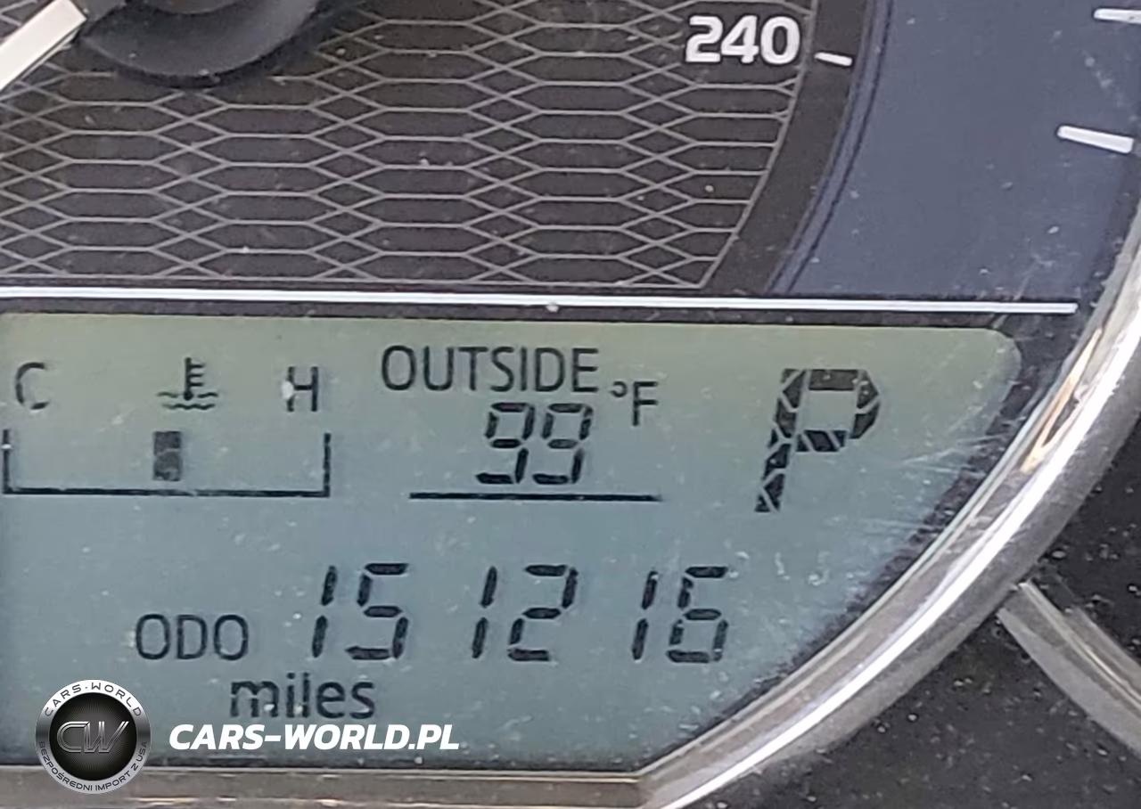 2015 Toyota Corolla Le VIN:5YFBURHE8FP219532 - 15