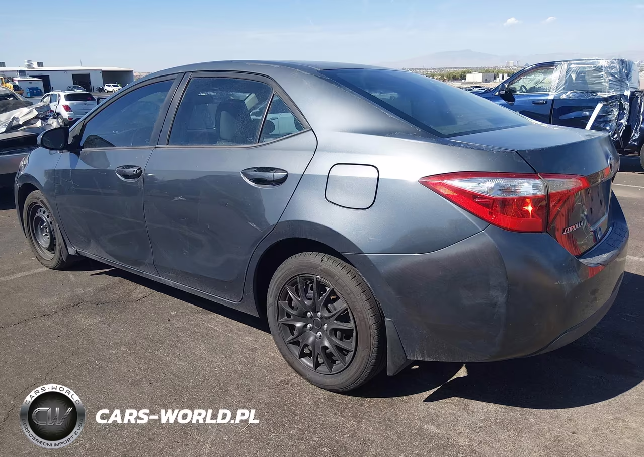 2015 Toyota Corolla Le VIN:5YFBURHE8FP219532 - 3