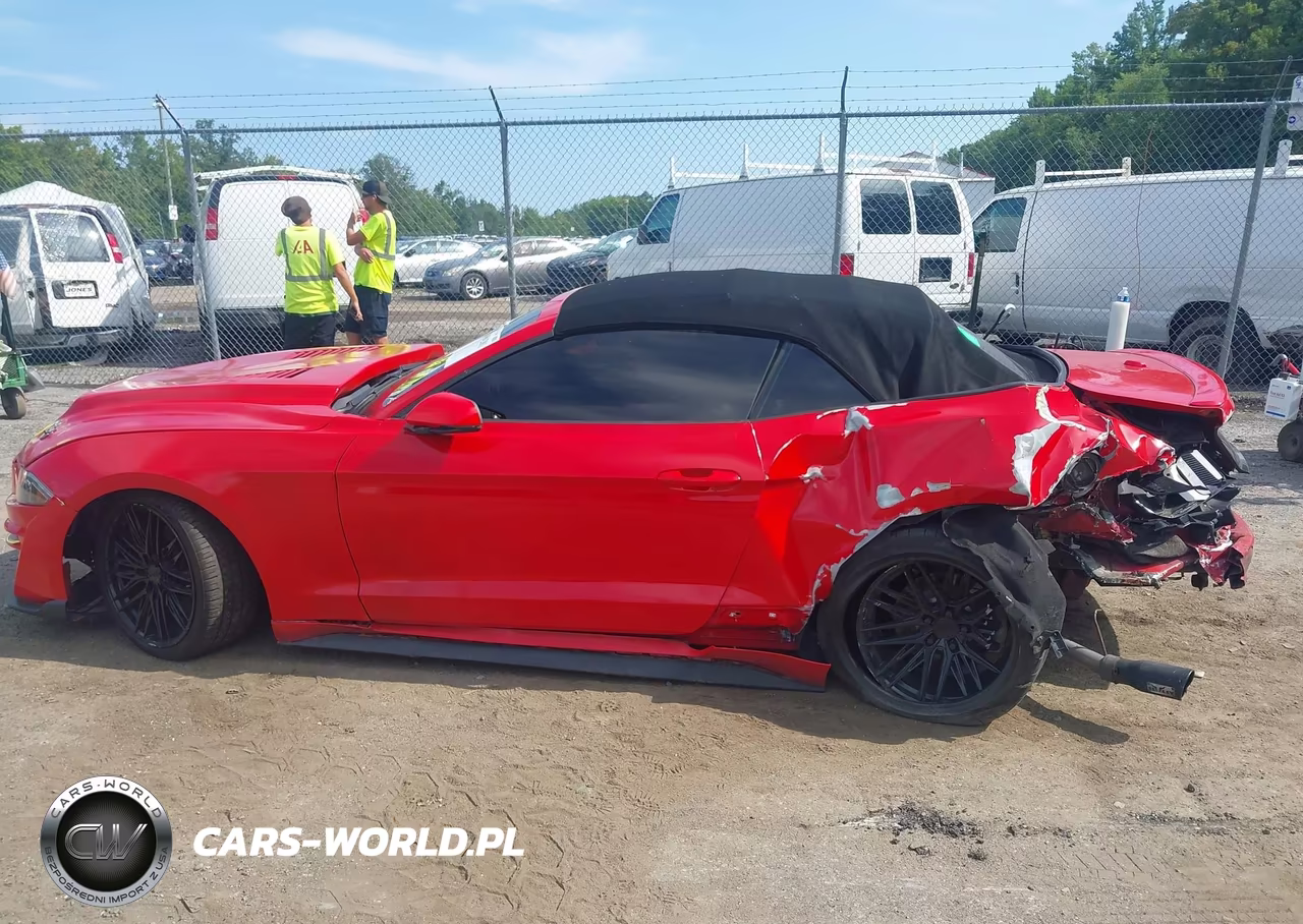 2020 Ford Mustang Ecoboost Premium VIN:1FATP8UH2L5106549 - 14