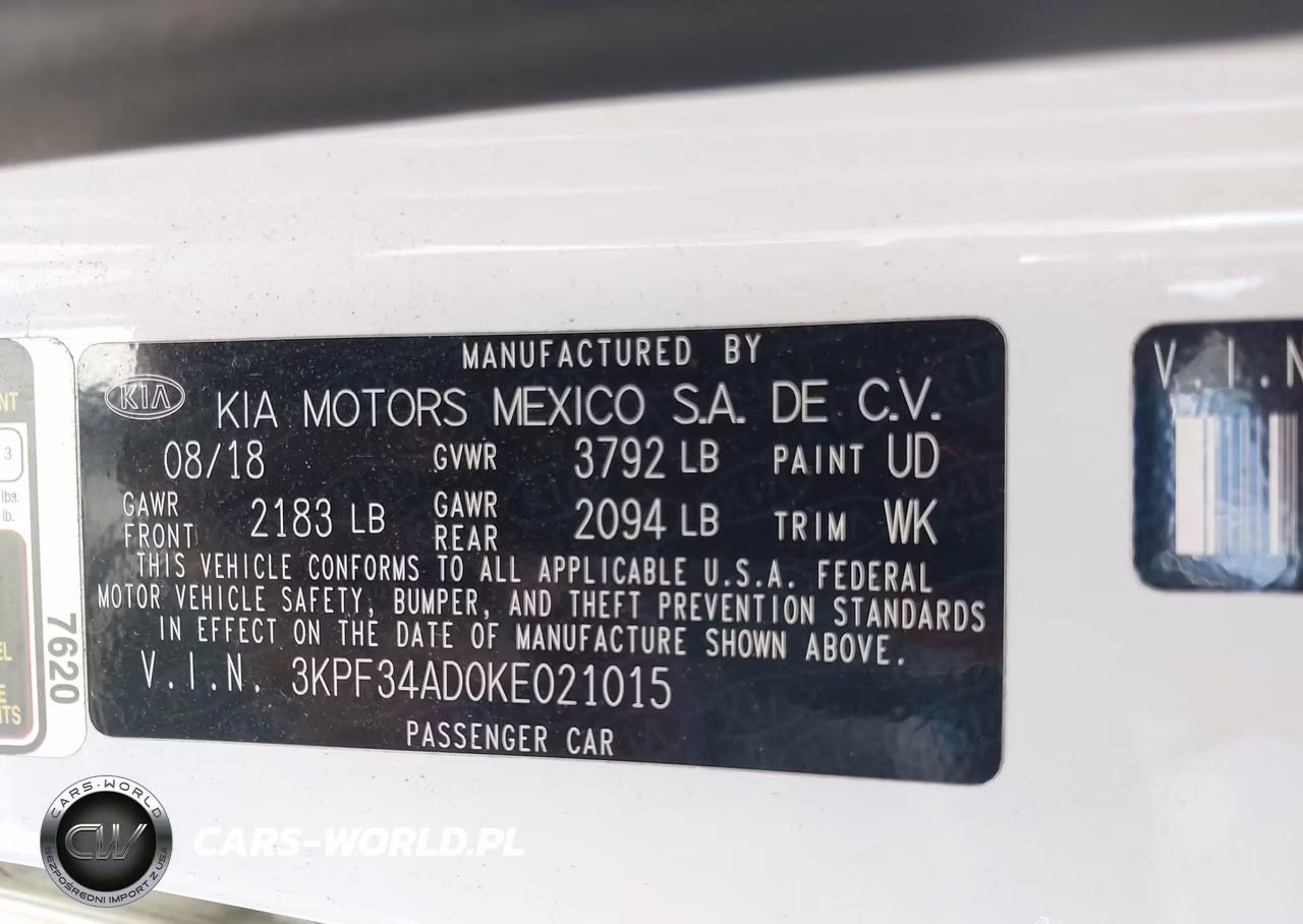 2019 Kia Forte S VIN:3KPF34AD0KE021015 - 9