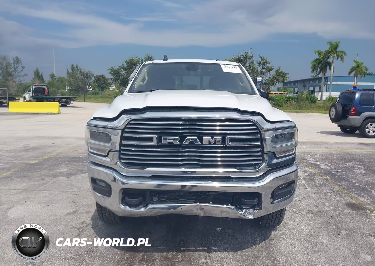 2022 Ram 3500 Laramie VIN:3C63R3JL1NG347795 - 11