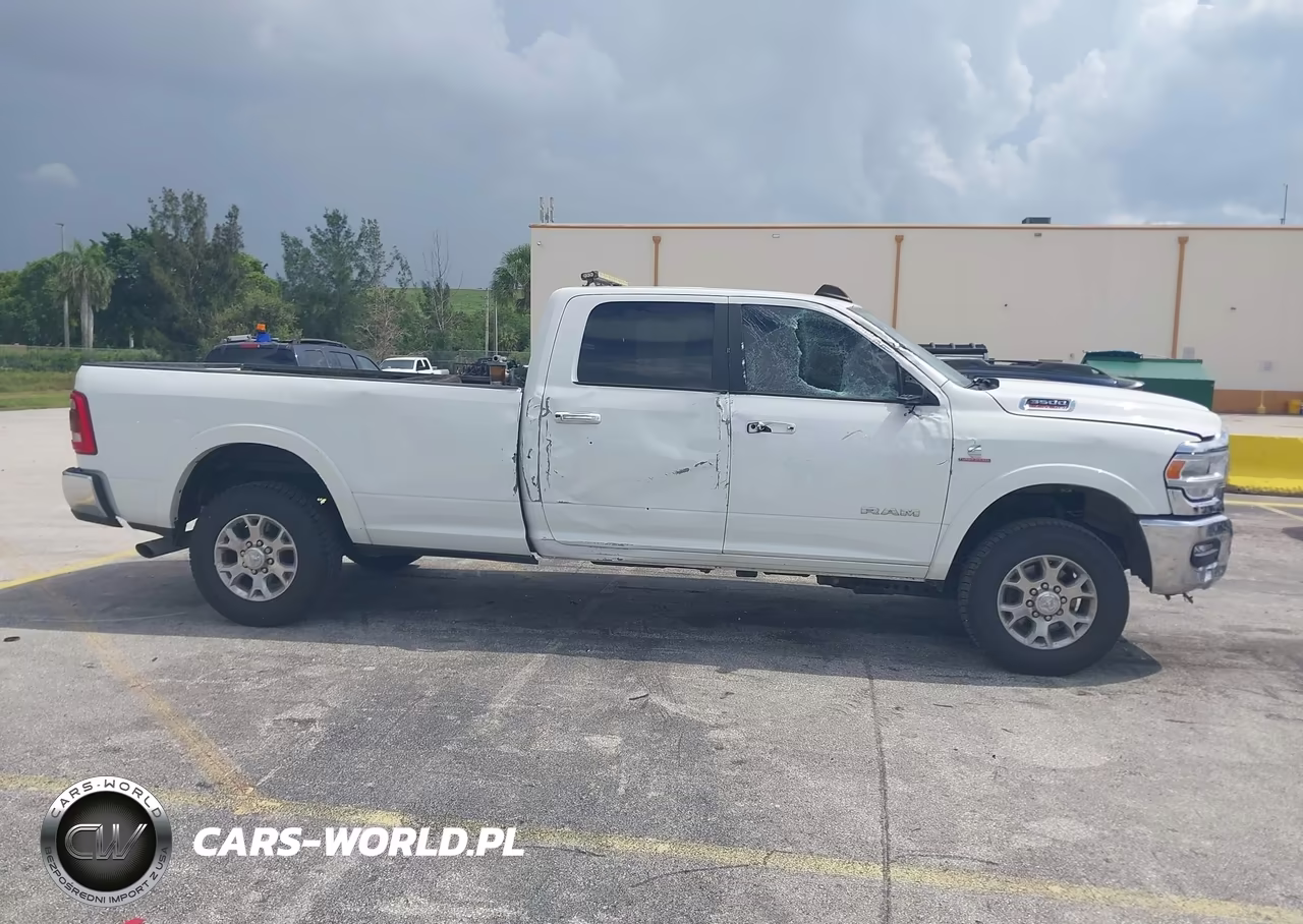 2022 Ram 3500 Laramie VIN:3C63R3JL1NG347795 - 14