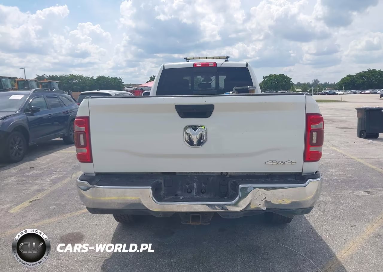 2022 Ram 3500 Laramie VIN:3C63R3JL1NG347795 - 16