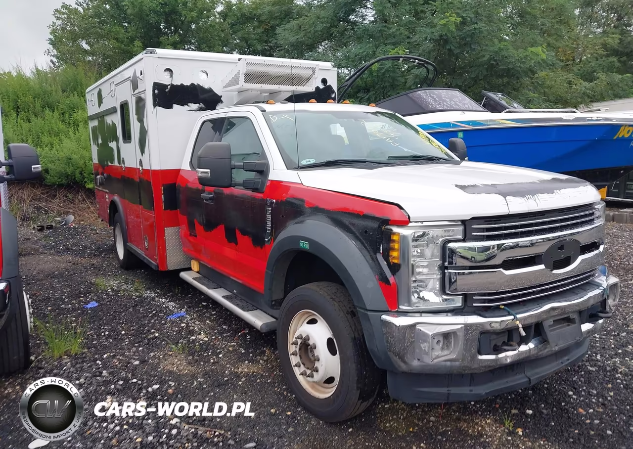 2017 Ford F-550 Chassis Xlt