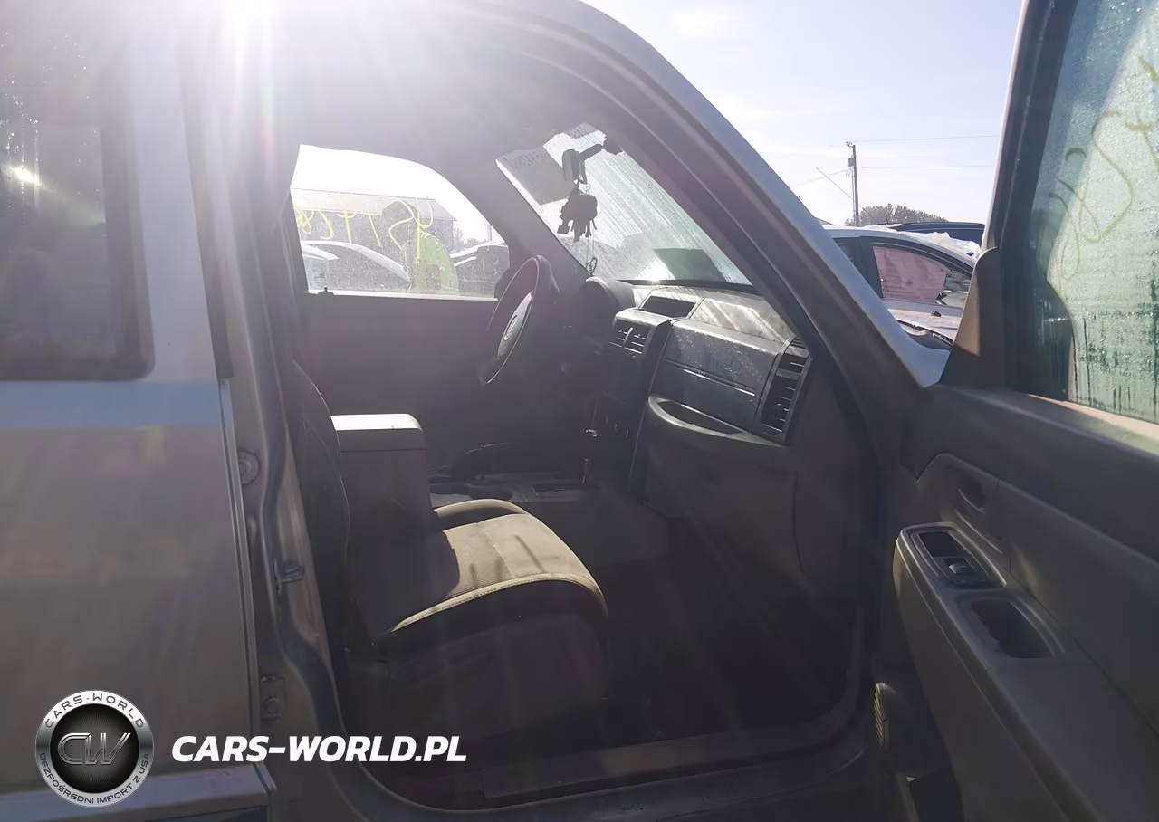 2008 Jeep Liberty Sport VIN:1J8GN28K38W198012 - 5