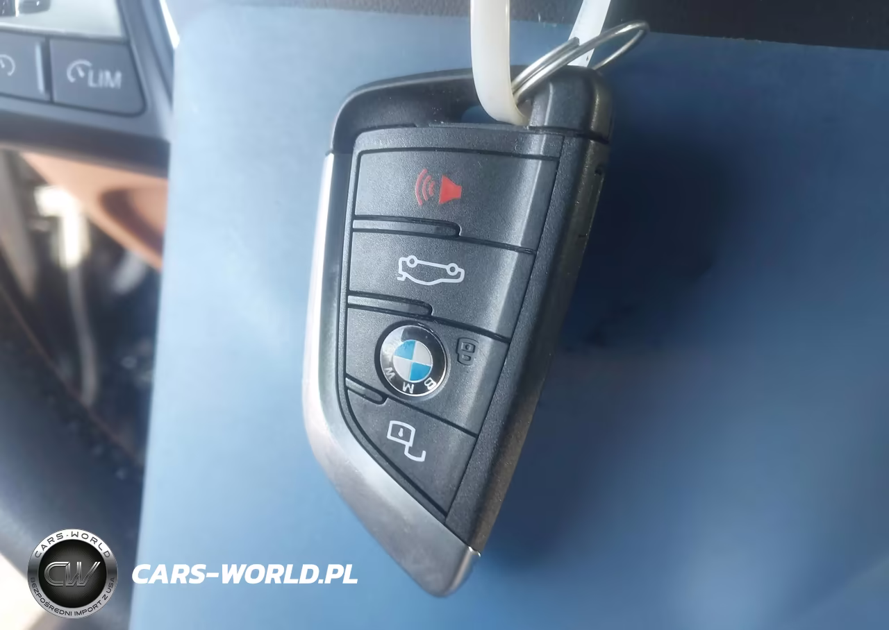 2024 BMW 330I VIN:3MW69FF07R8D88158 - 11