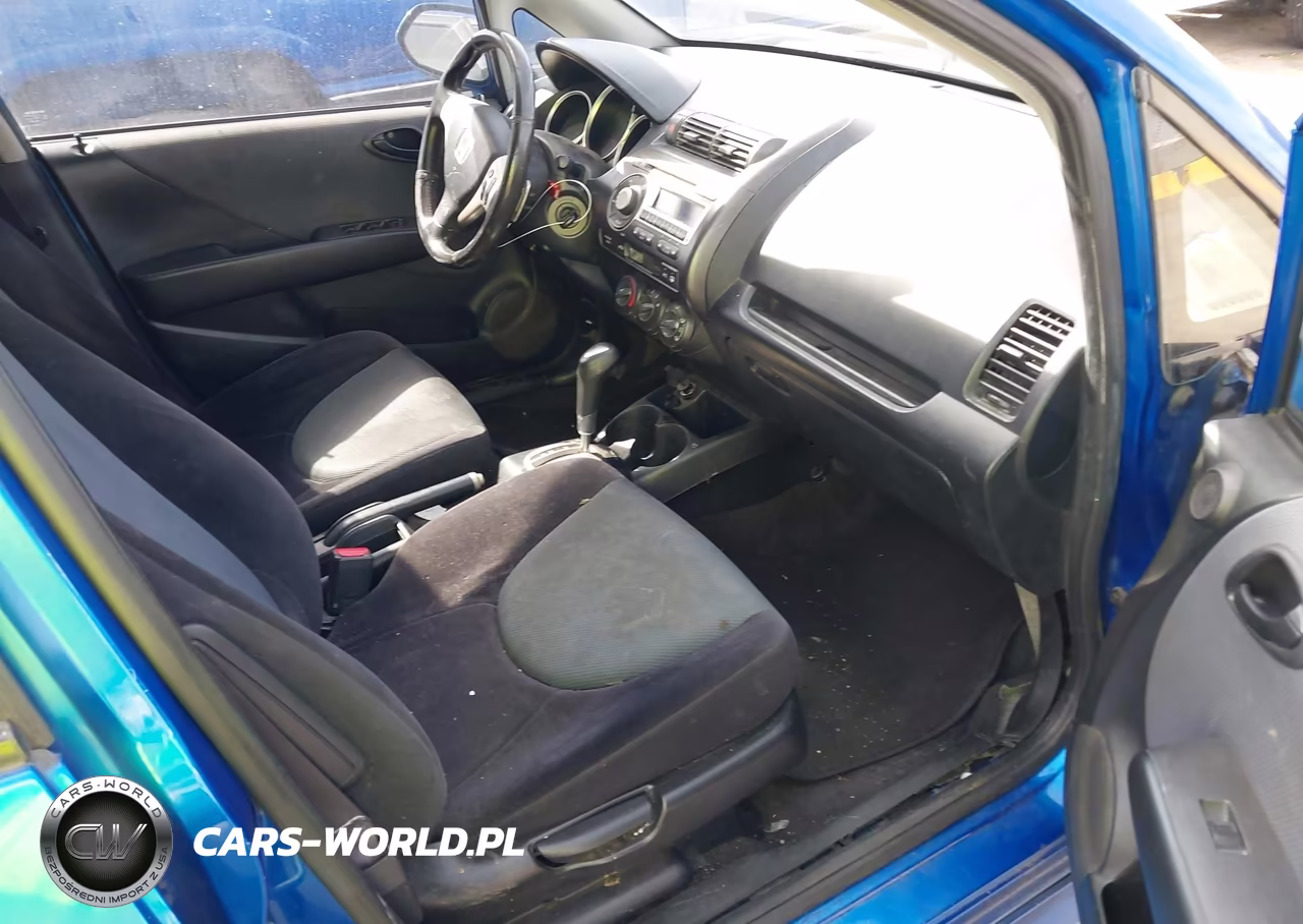 2008 Honda Fit Sport VIN:JHMGD38688S067828 - 5