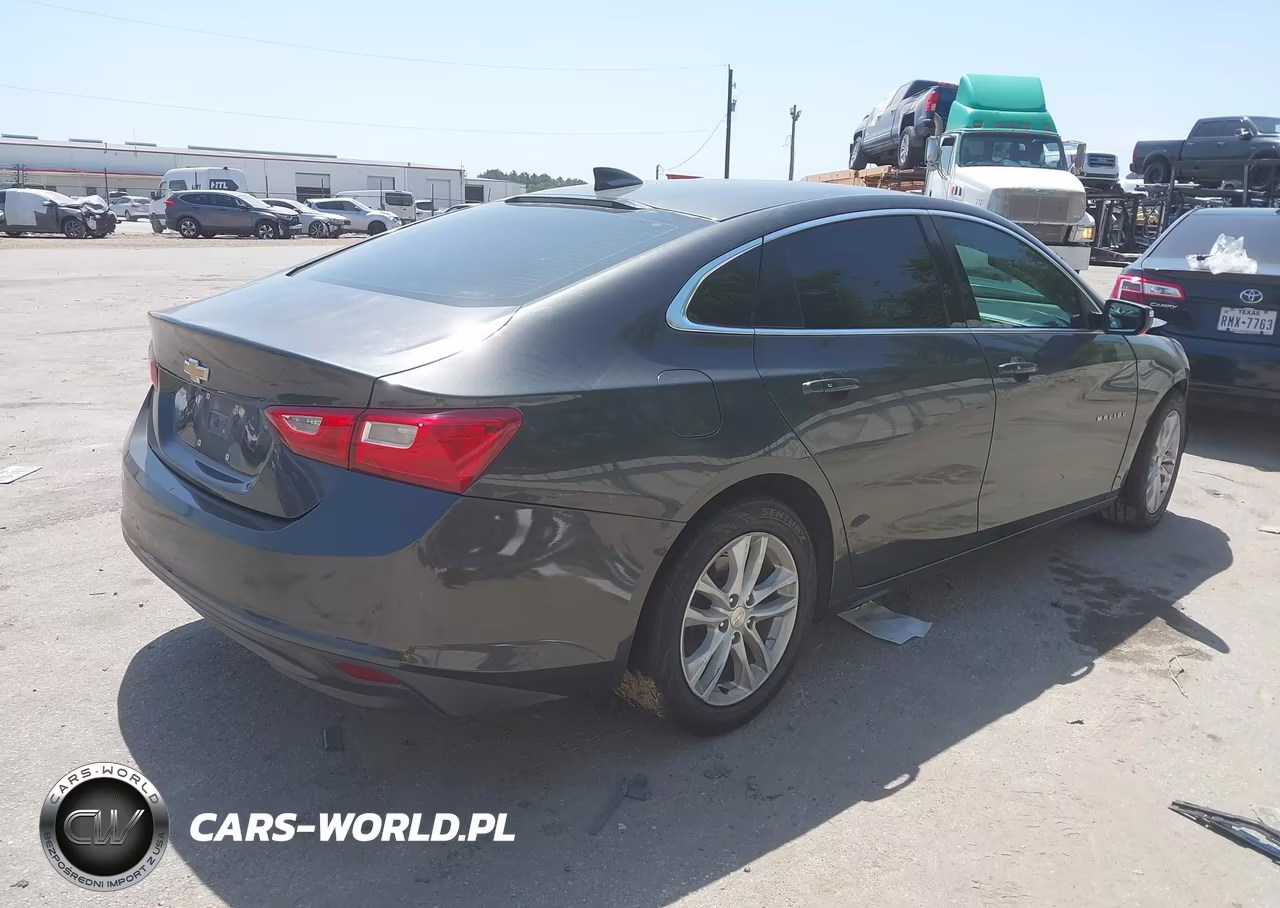 2018 Chevrolet Malibu Lt VIN:1G1ZD5ST1JF142638 - 4