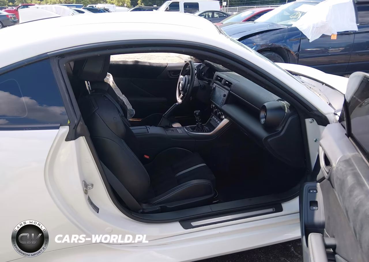 2025 Toyota Gr86 Premium VIN:JF1ZNBE19S9758509 - 5