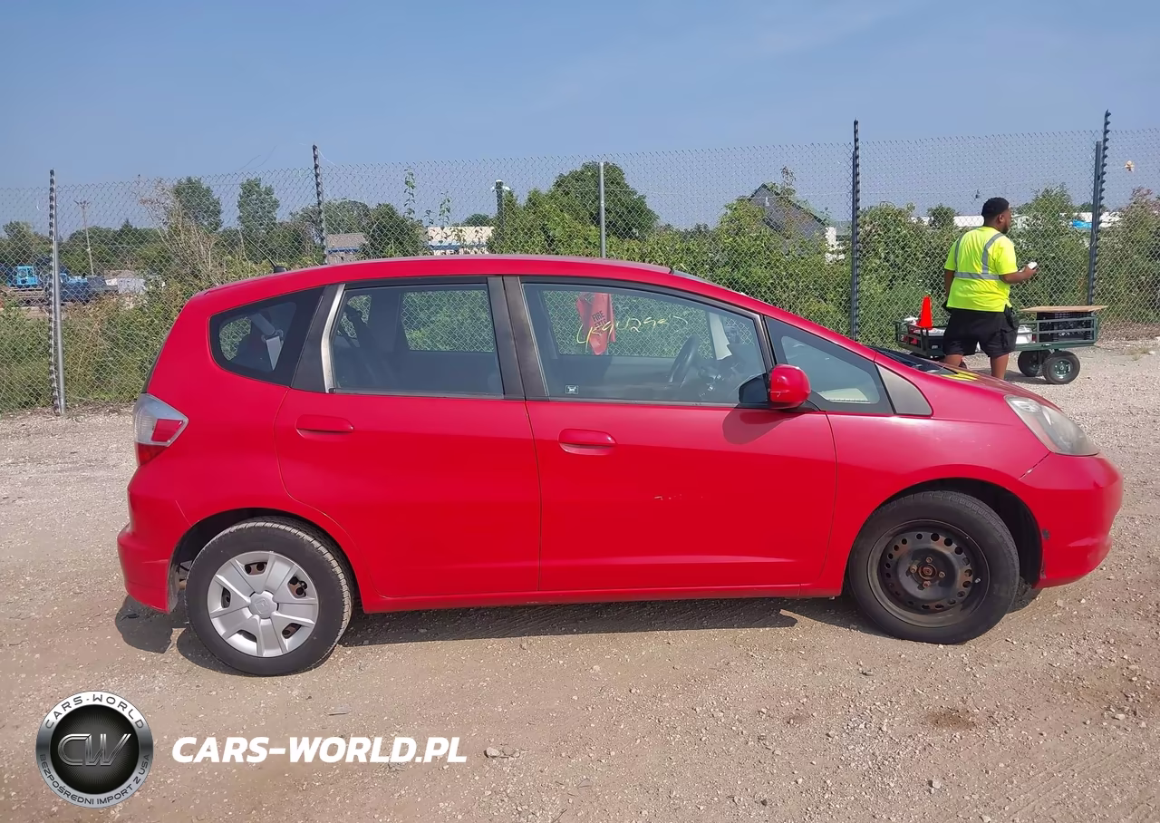 2012 Honda Fit VIN:JHMGE8H30CC037404 - 13