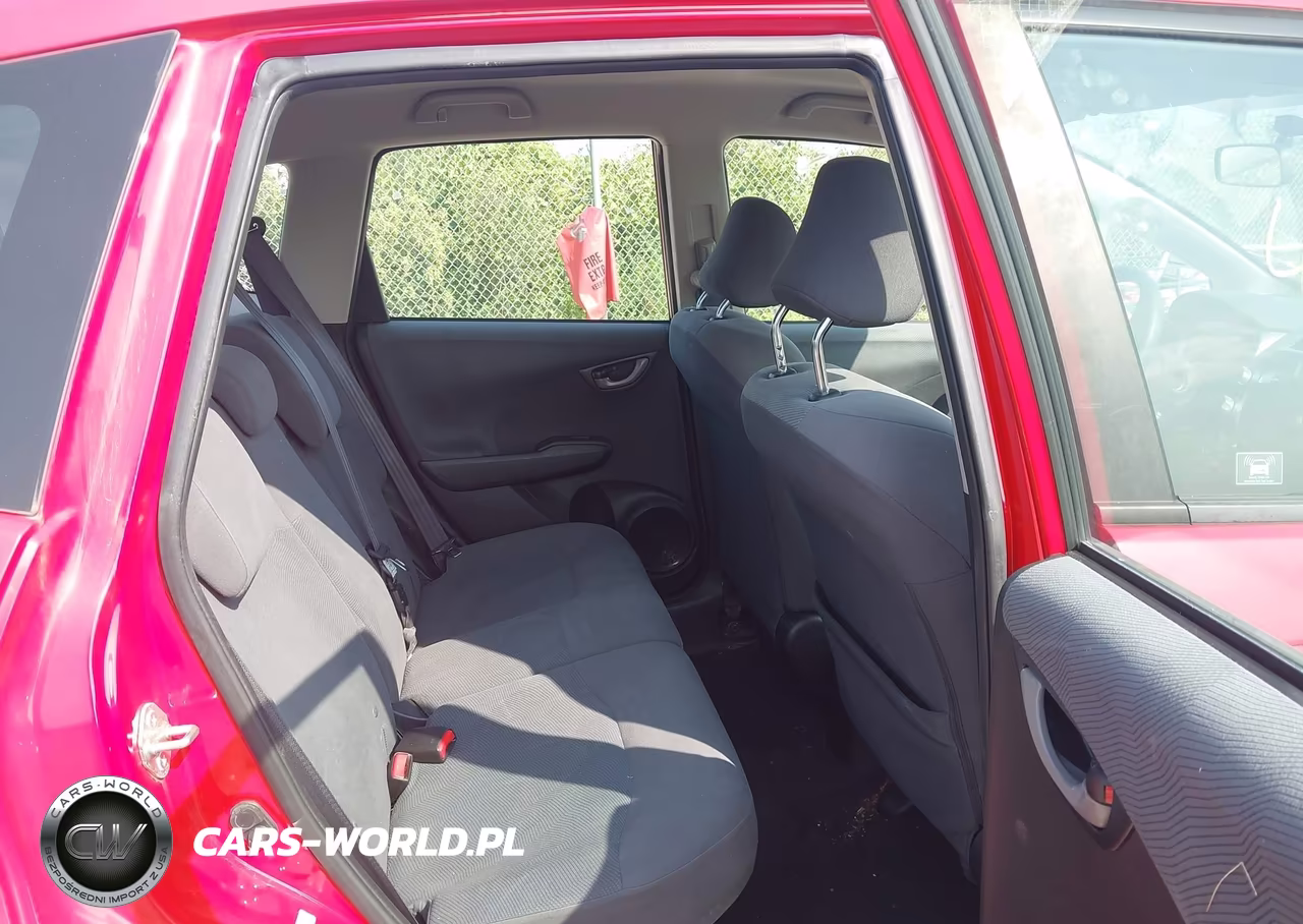 2012 Honda Fit VIN:JHMGE8H30CC037404 - 8