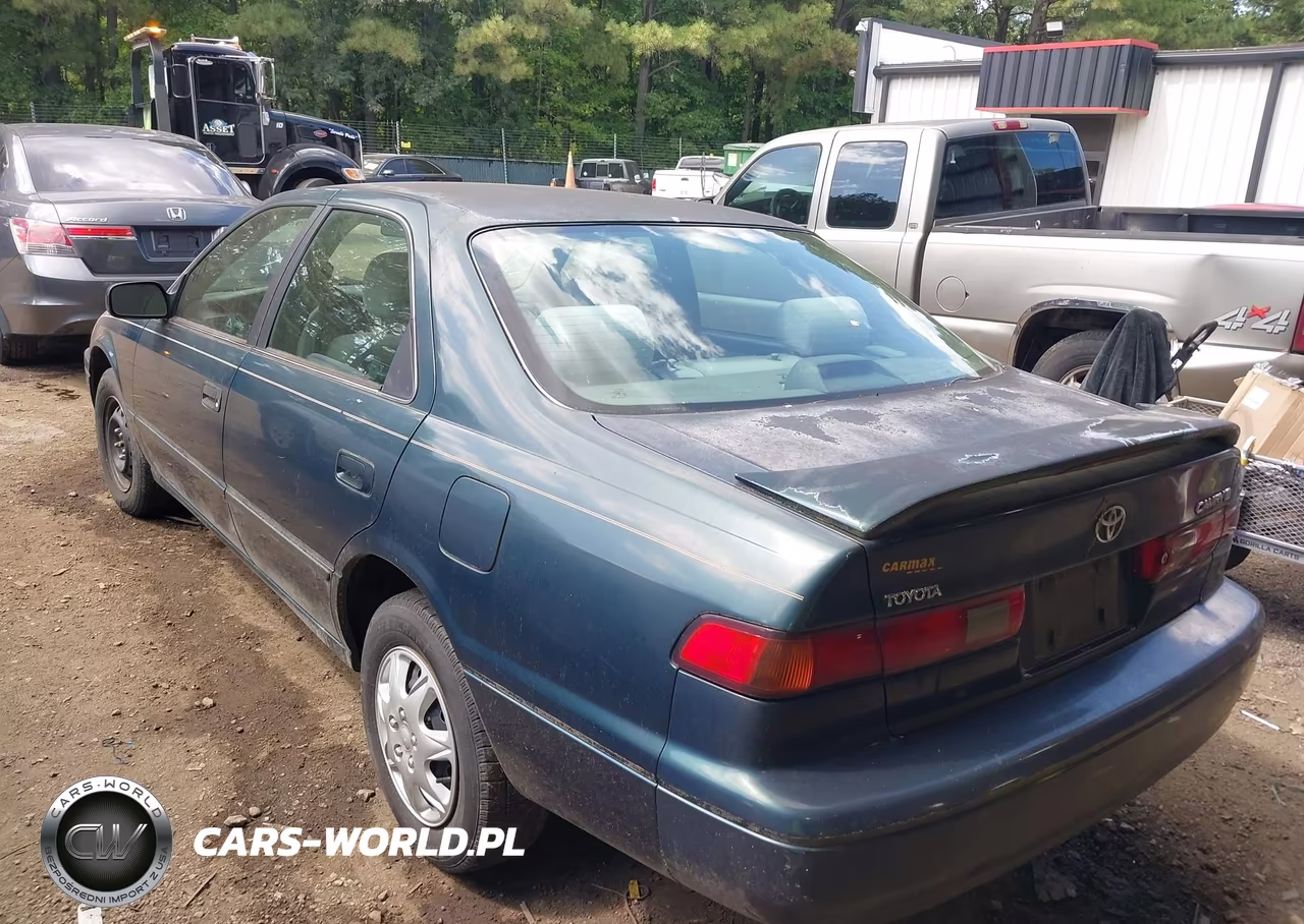 1997 Toyota Camry Le VIN:4T1BG22K3VU104086 - 3
