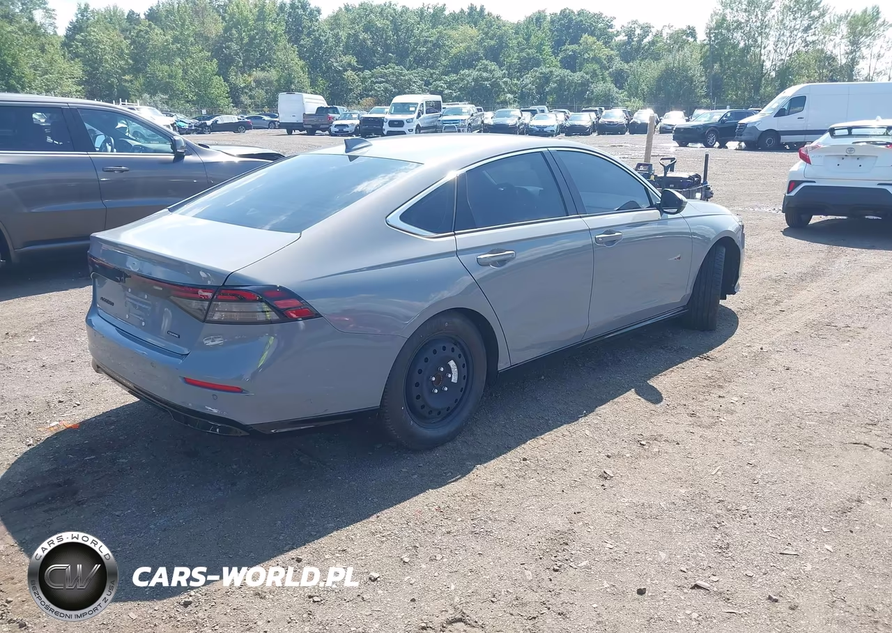 2024 Honda Accord Hybrid Touring VIN:1HGCY2F83RA055324 - 4
