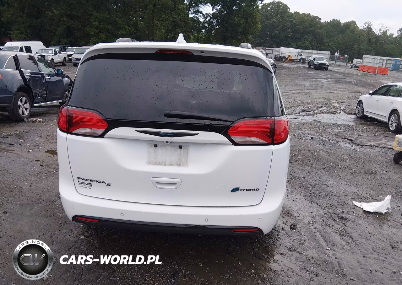 2020 Chrysler Pacifica Hybrid Touring L VIN:2C4RC1L75LR263348 - 17