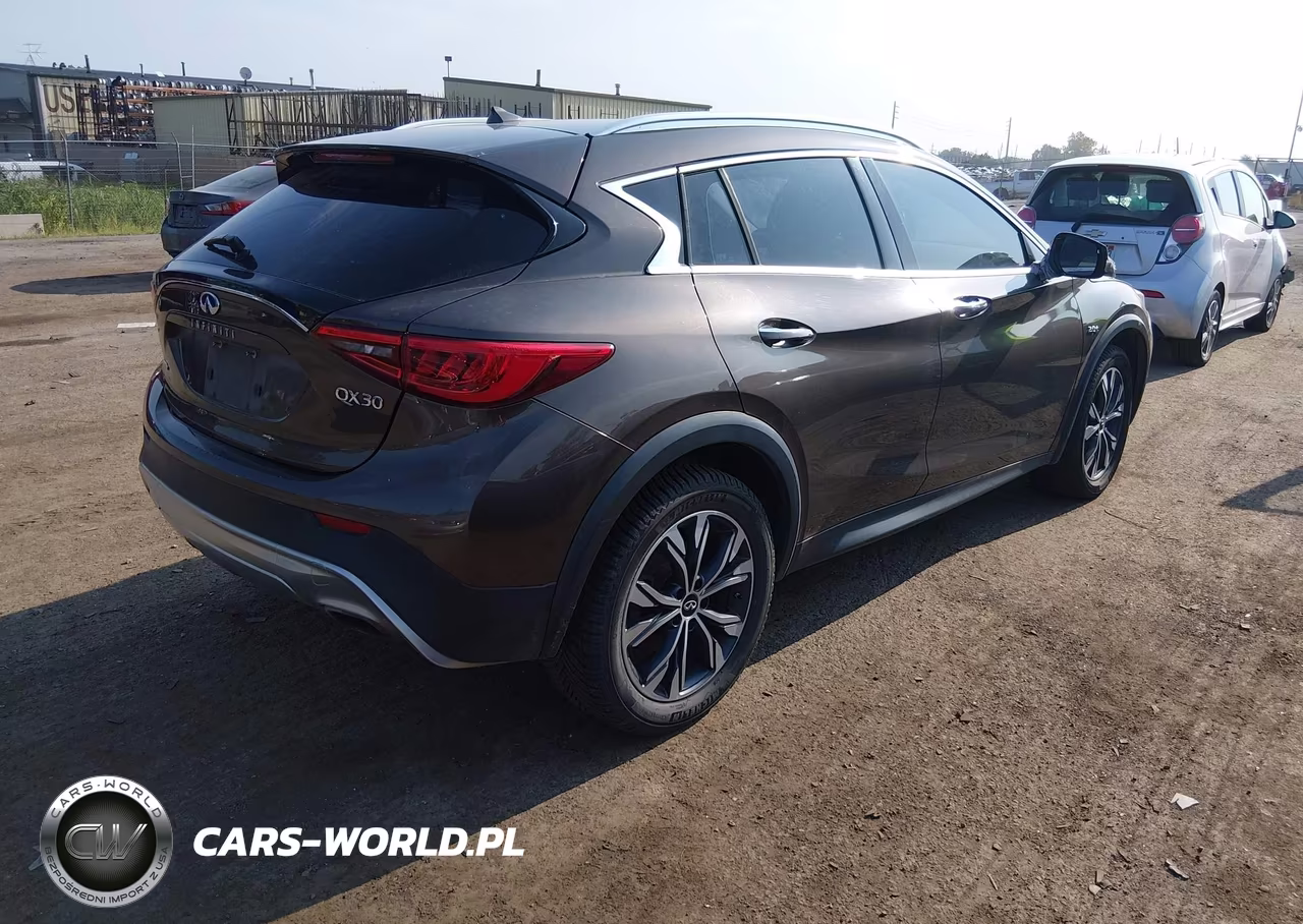 2018 Infiniti Qx30 Luxury VIN:SJKCH5CR4JA043987 - 4