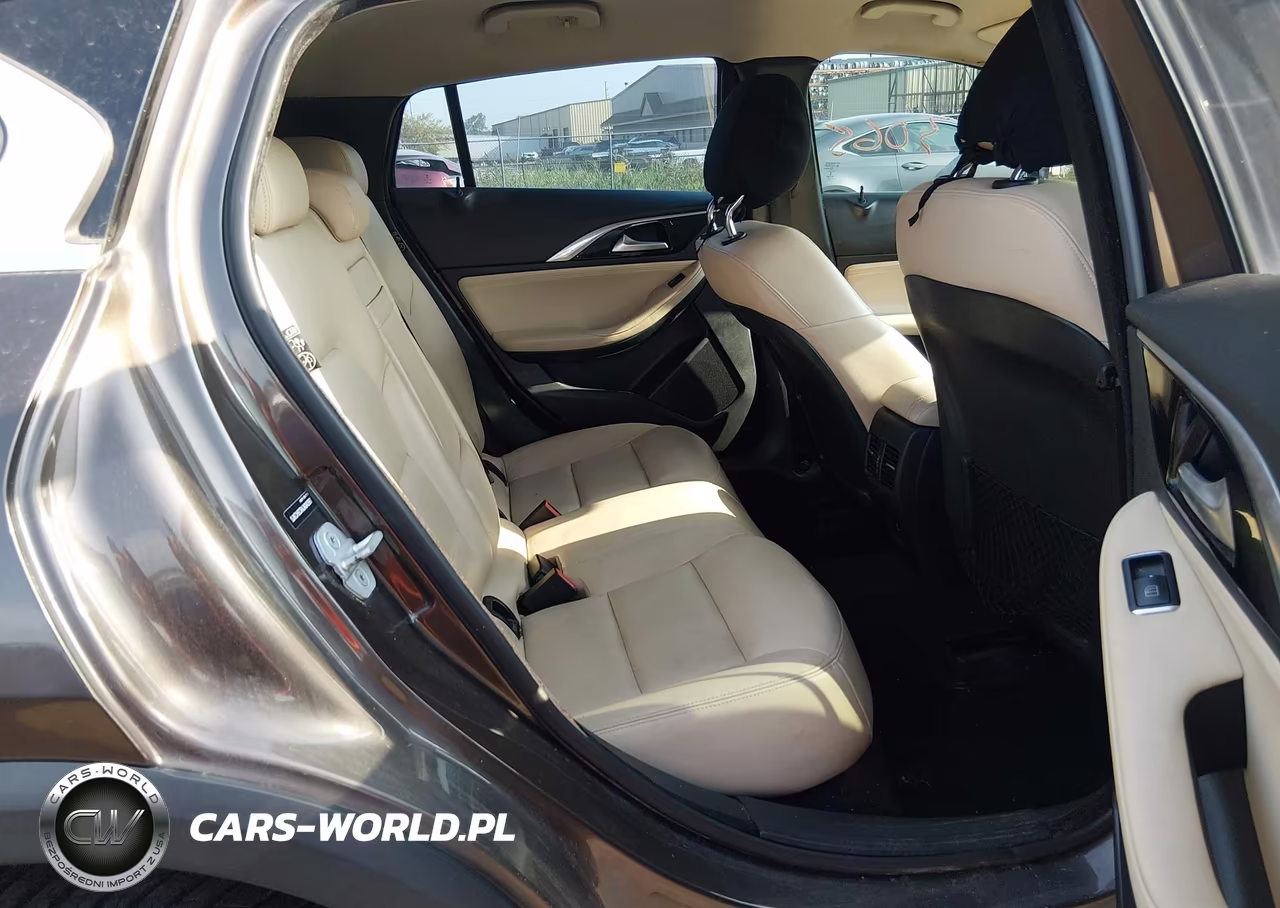 2018 Infiniti Qx30 Luxury VIN:SJKCH5CR4JA043987 - 8