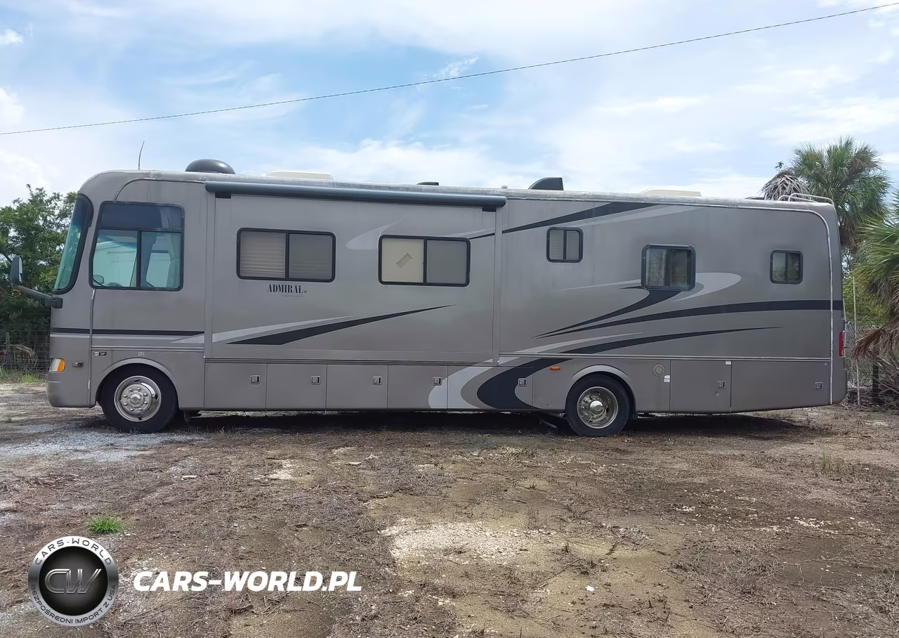 2005 Workhorse Custom Chassis Motorhome Chassis W22 VIN:5B4MP67GX53411890 - 14