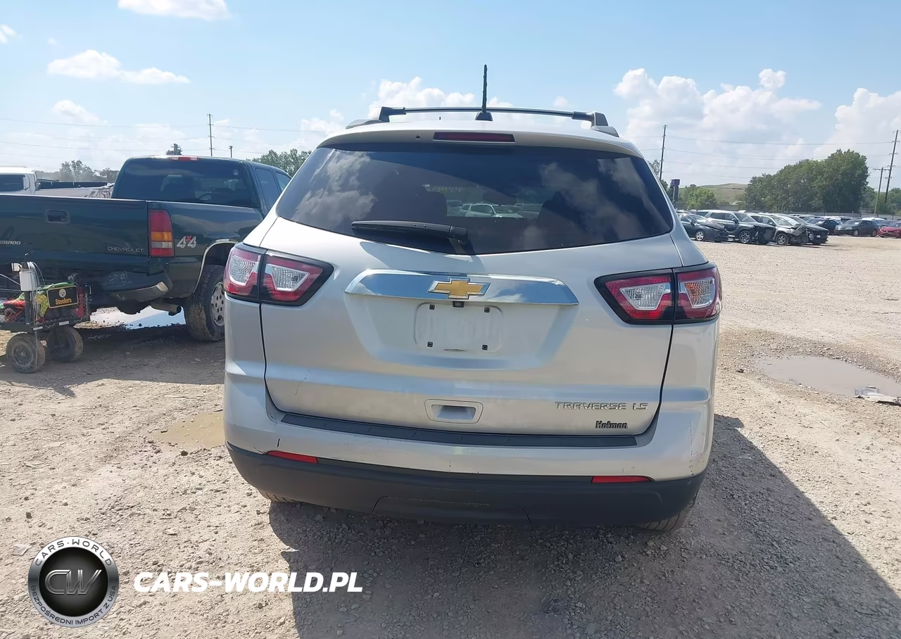 2016 Chevrolet Traverse Ls VIN:1GNKRFKD0GJ304796 - 17