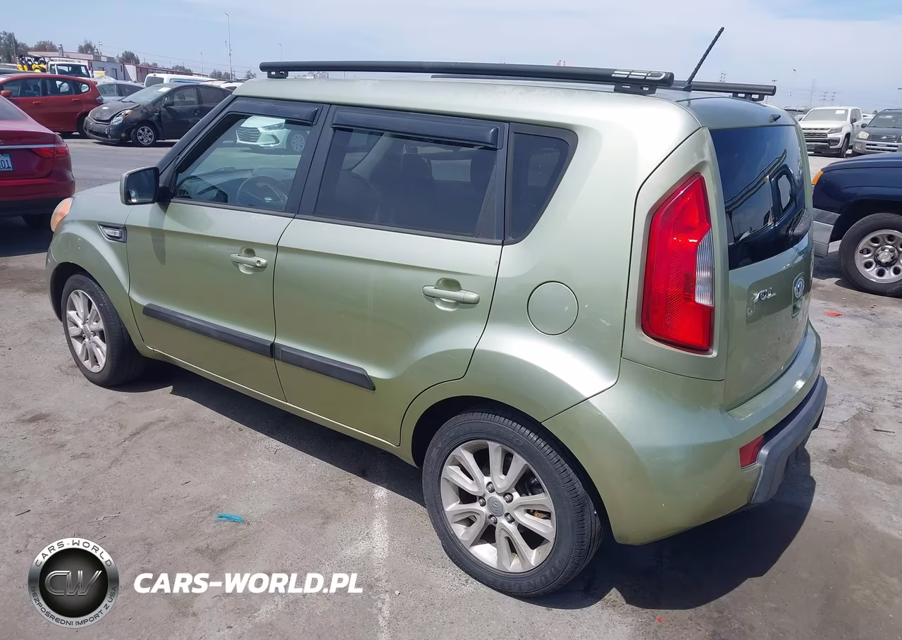 2013 Kia Soul VIN:KNDJT2A52D7561587 - 3