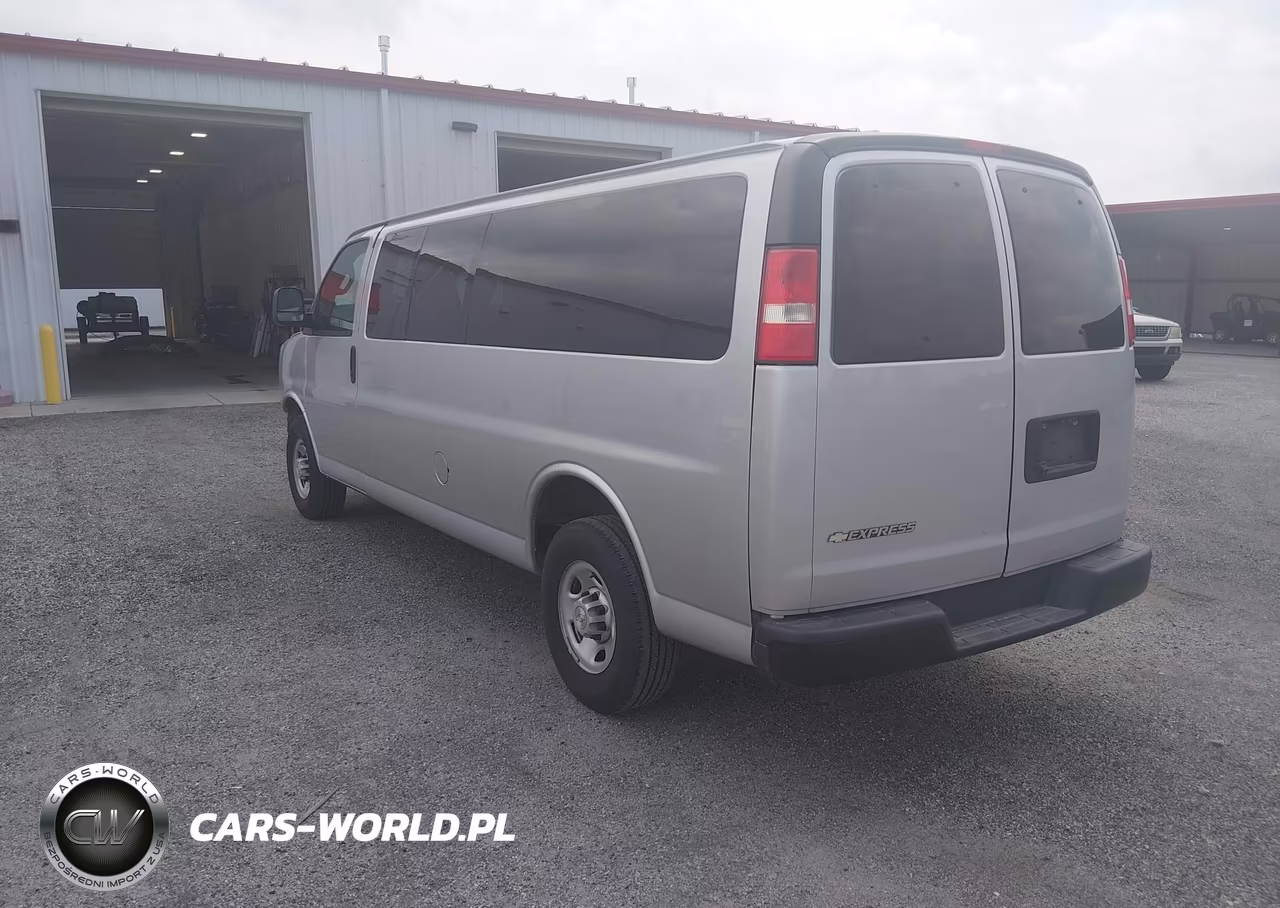 2020 Chevrolet Express Passenger Rwd 3500 Extended Wheelbase Ls VIN:1GAZGNFP0L1237633 - 3