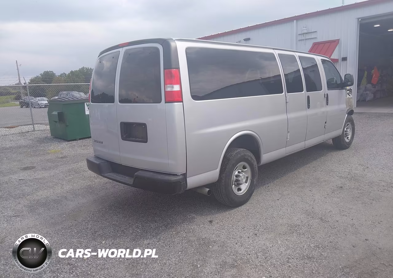 2020 Chevrolet Express Passenger Rwd 3500 Extended Wheelbase Ls VIN:1GAZGNFP0L1237633 - 4