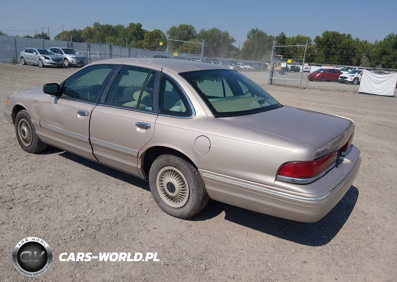 1997 Ford Crown Victoria VIN:2FALP73W8VX119365 - 3