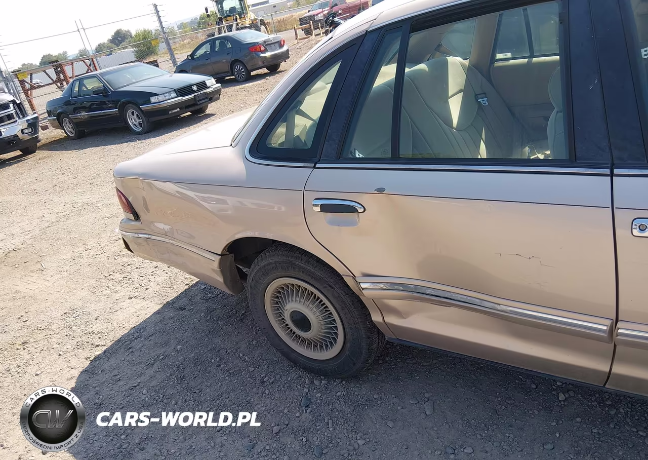 1997 Ford Crown Victoria VIN:2FALP73W8VX119365 - 6