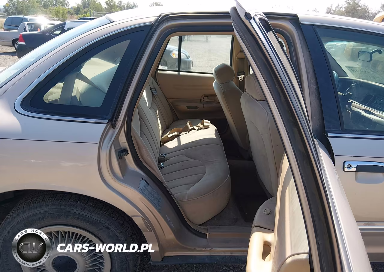 1997 Ford Crown Victoria VIN:2FALP73W8VX119365 - 8